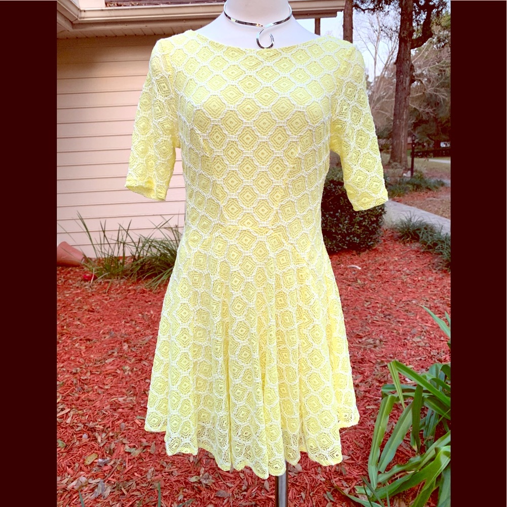 🌟Yellow, flow-y spring dress🌟